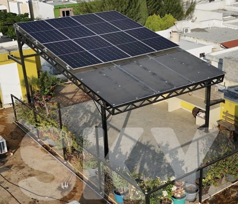 Pérgola solar construida por Japón Solar vista desde el aire